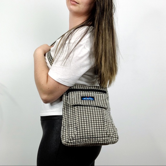 Kavu Handbags - ⬇️ $28 Kavu Black White Houndstooth Crossbody Bag